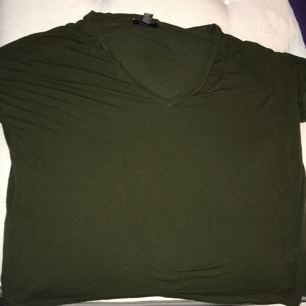 V neck - Picture 2 of 4